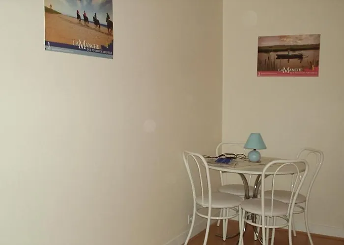 Semesterbostad Les Herbus Angle Rue De L'avant-garde Et 31 Rue Jeremie *